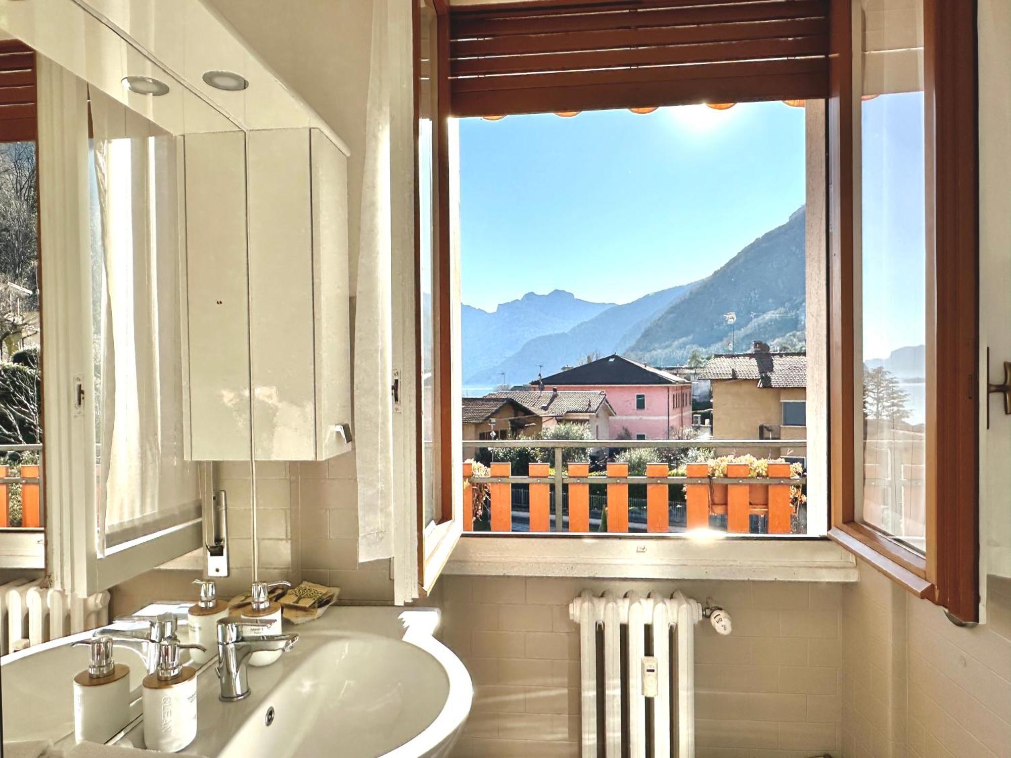 Lake View Apartment Oliveto Lario Buitenkant foto
